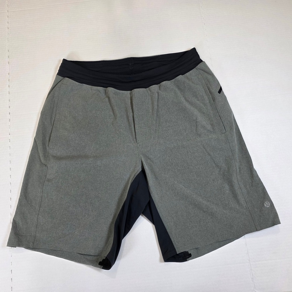 Lululemon T.H.E Shorts Mens Medium‎ Gray Black 9" Inseam Linerless Workout Gym